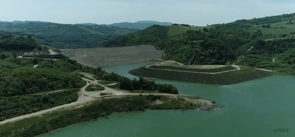 1Paramento di monte della diga di Casanuova