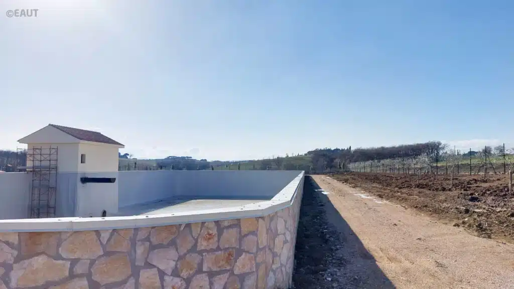 Vasca di compenso 27+28